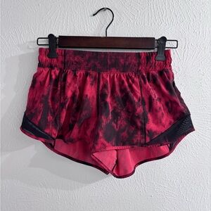 Lululemon Hotty Hot Short II 2.5"  Game Day Red Black Multi / Black Size 6